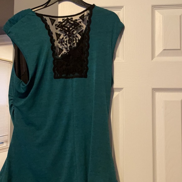 Turquoise tops - Picture 5 of 6